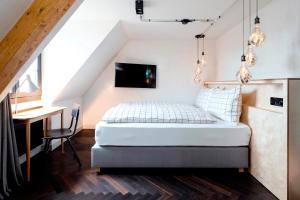 The Lubo - self check-in