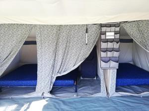 Campings Hebergements sur camping au bord de la mer : photos des chambres