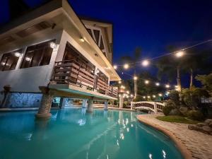 Pina Colina Resort Tagaytay City by RedDoorz