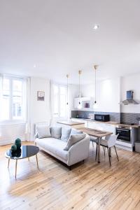 Appartements Le Cret - Place Jean Jaures : photos des chambres