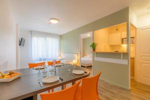 Appart'hotels Appart'City Classic Bourg-en-Bresse : Appartement 2 Chambres