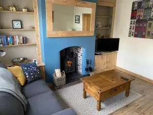 Lychgate view cottage - Withernwick