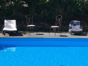 La maison bleue Canelle