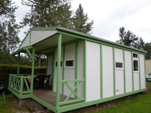 Campings Camping les Pinasses : Bungalow (4 Adultes)