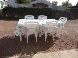 Maisons de vacances Maison L'Aiguillon-sur-Mer, 4 pieces, 5 personnes - FR-1-476-2 : photos des chambres
