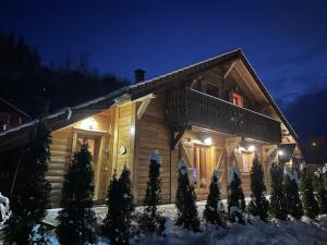 Chalets ⁂⁂ LE NID DE PIERRE & JULIE [CLEDICIHOME] 2 pas du centre ville / SPA & TERASSE AMENAGEE ⁂⁂ : Chalet