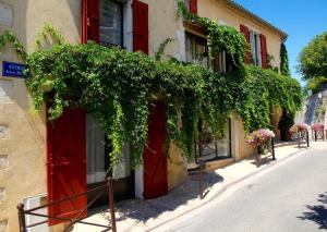 Hotels Le Clos Du Buis : Chambre Double - Accessible aux Personnes à Mobilité Réduite 