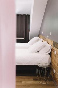 Grands Appartements avec Jacuzzi Prive By L'Argalyde Spa&Detente : photos des chambres