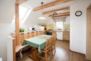 Apartma Hkavc Markež - Polje