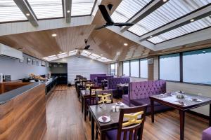 Sumitel Hotel 500 meters from Mall Road