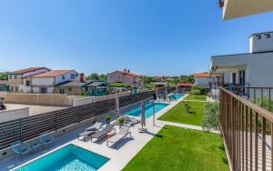 Caci Apartments mit Pool