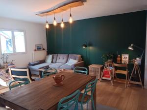 Appartements Apartment In Allemont : photos des chambres