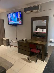 Cabin 101 Guest Lodge