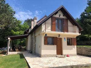 4 Seasons House 