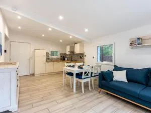 Chalet Cottage Etoile de mer by Interhome - Le Moutchic