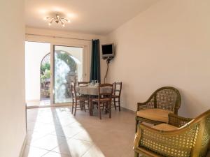 Apartment Hibiscus by Interhome