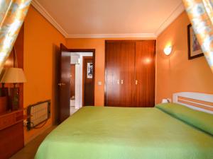 Apartment Albeniz by Interhome