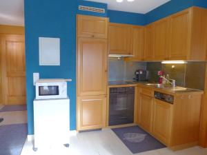 Apartment Résidence Byblos 11 by Interhome