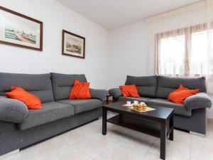 Villa Villa Tello by Interhome