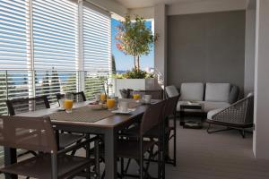Three Bedroom Apartment Gabby with Sea View