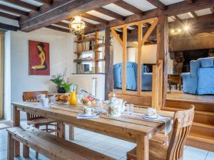 Maisons de vacances Holiday Home La chaumiere by Interhome : photos des chambres