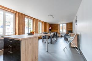 Appartements Ourea - duplex avec balcon : photos des chambres