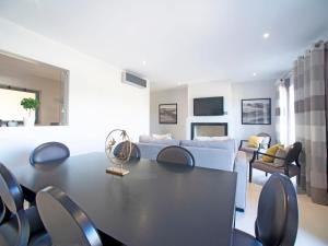 Apartment Pine Hills Esmeralda by Interhome