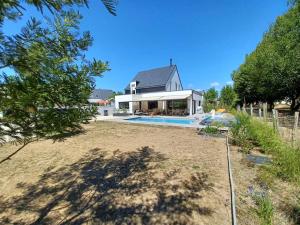 Villas Magnifique villa avec piscine a 1200 m de la mer : photos des chambres