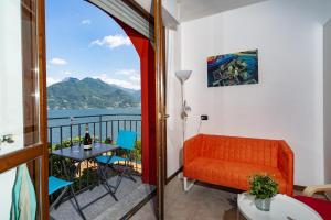 Studio Apartment Lake Views