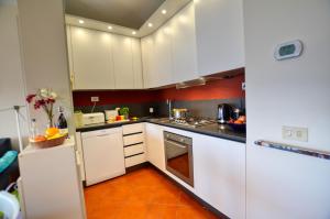 2-Bedroom Lakeview Apartment Bella Gaeta