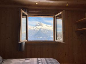 Chalets Chalet neuf vue panoramique sur le MONT-BLANC : photos des chambres