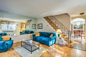 Yeadon Townhome with Porch, 7 Mi to Center City - Lansdowne