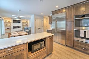 Livonia Home 4 Mi to Plymouth Main Street