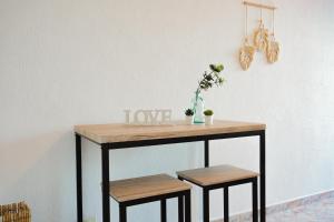 Marina Blue, Las Caletillas