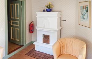 3 Bedroom Gorgeous Home In Broakulla