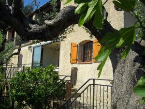 Appartements L'arche en rez de jardin de villa a Toulon : photos des chambres