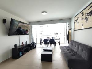 Hermoso apartamento con piscina (alberca).