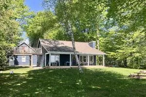 Moonridge Cottage - Suttons Bay