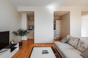 AirHome - Old Town View 2