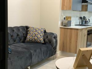 Outer Space - 1 bedroom Luxurious Apartment in Sandton