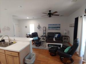 Salt-TEE Sea Retreat