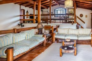 Casa com jardim e churrasqueira perto da praia