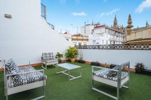 HomeySeville-Amazing Views Cathedral Tomas de Ibarra - 8 pax, Parking Optional