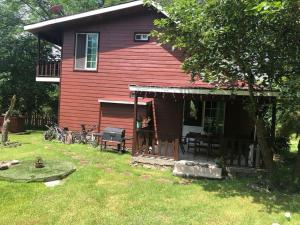 Cabaña y Camper, en la laguna