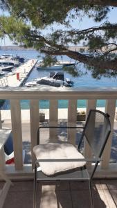 Apartment in Jadranovo with sea view, balcony, air conditioning, Wi-Fi (3856-2)