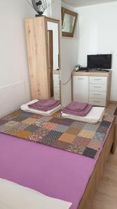 Studio apartment in Jadranovo with balcony, air conditioning, WiFi 3856-3 