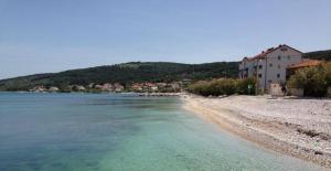 Apartment in Slatine with sea view, balcony, air conditioning, Wi-Fi (4784-2)