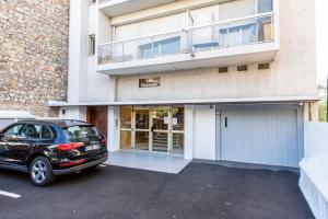 Appartements Admire Panoramic Ocean Views Through Walls of Windows : photos des chambres