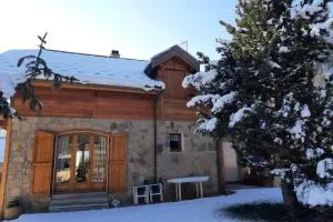 House for 6 personns with 4 bedrooms and 1 bathroom La Clarée - Les Alberts House for 6 personns with 4 bedrooms and 1 bathroom La Clarée - Les Alberts