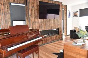 Ballantines on the Rocks - Liawenee